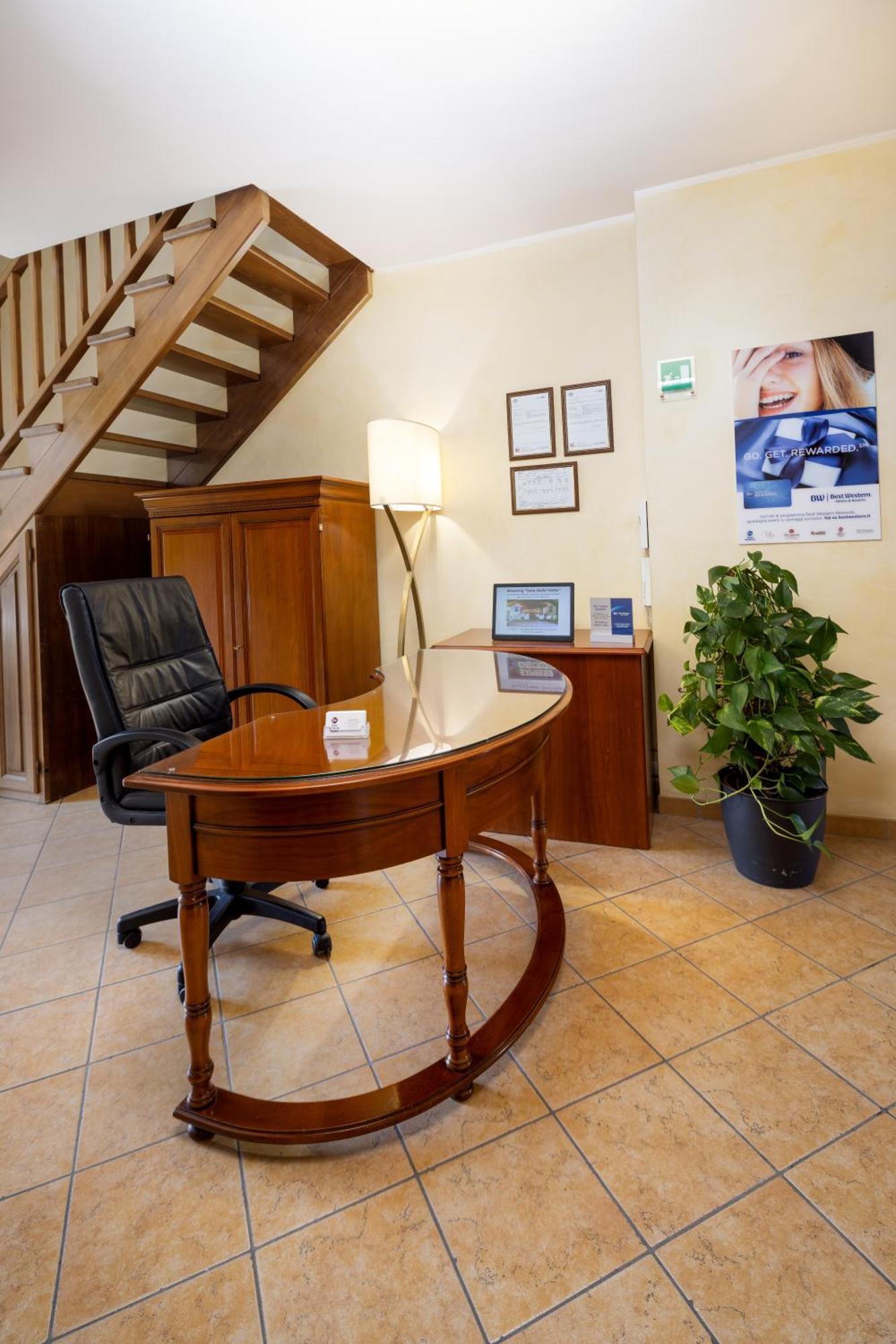 Best Western Plus Hotel Le Rondini San Francesco al Campo Exterior foto